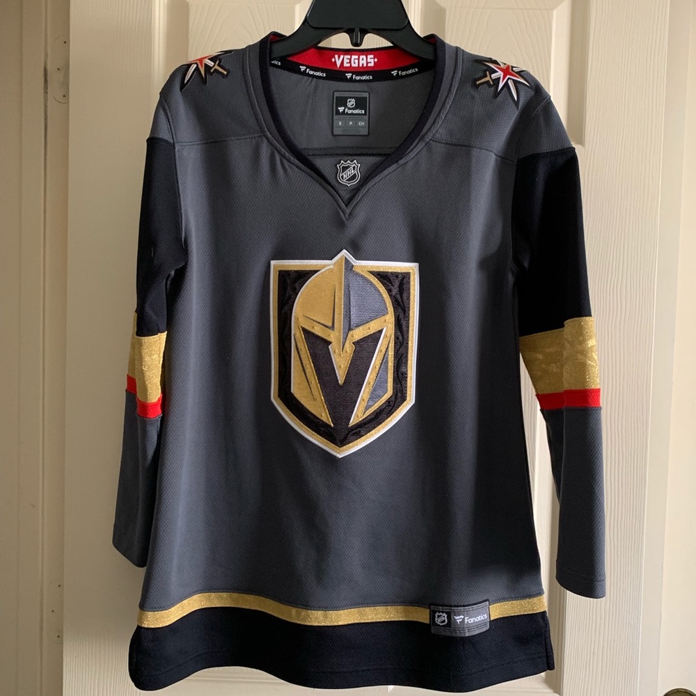 Vegas Golden Knights Jersey! 🖤💛❤️